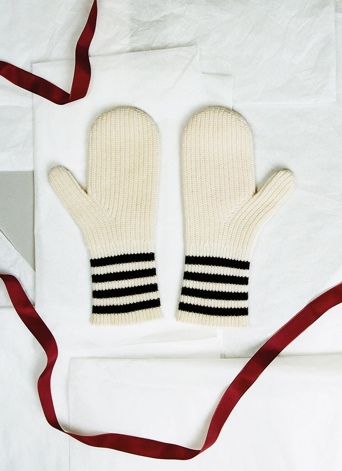 Wool knit mittens