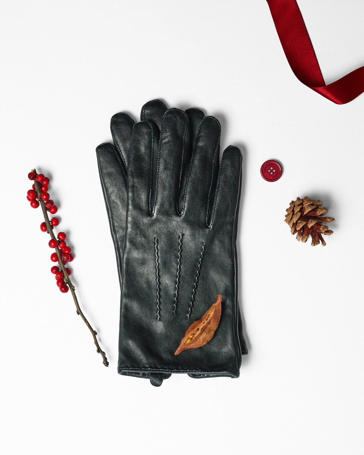 Leather gloves