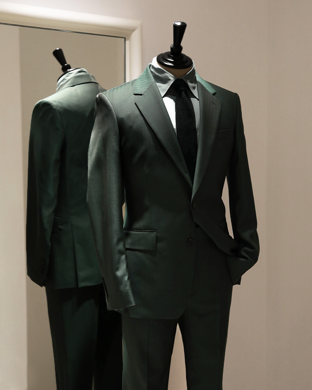 Un peu de rangement - Costume homme et vêtements Fursac