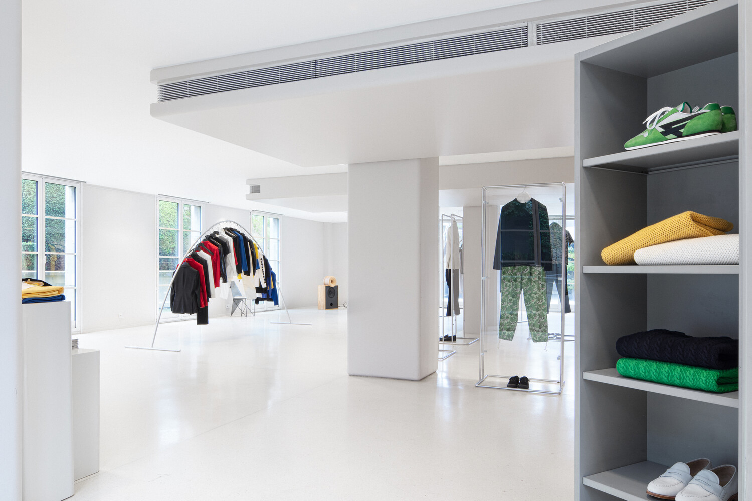 Spring-summer 2023 presentation - Mens suits and clothes De Fursac