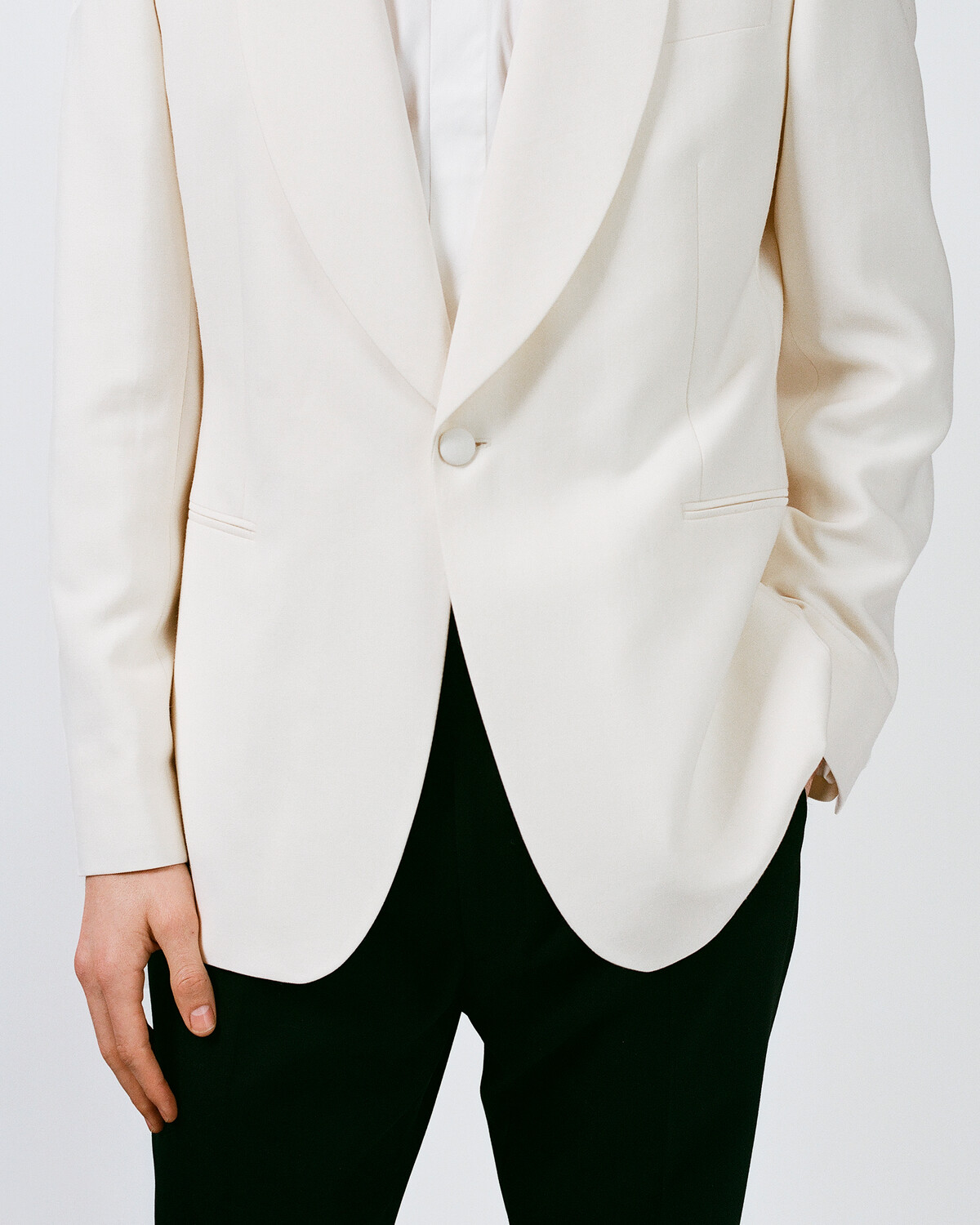 Finding the perfect suit - Mens suits and clothes De Fursac