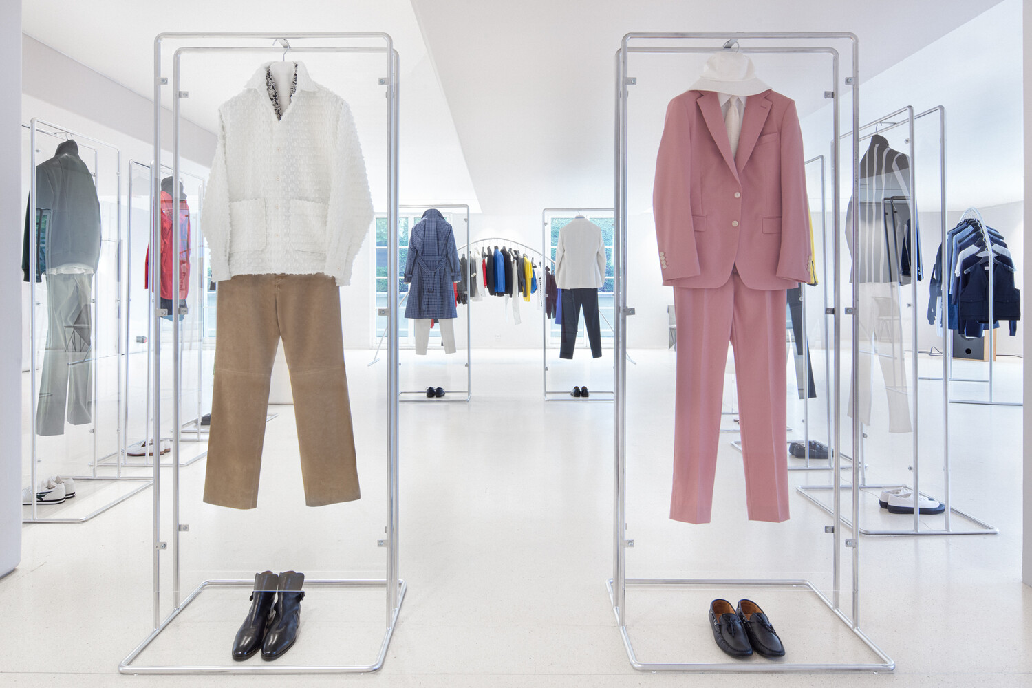 Spring-summer 2023 presentation - Mens suits and clothes De Fursac