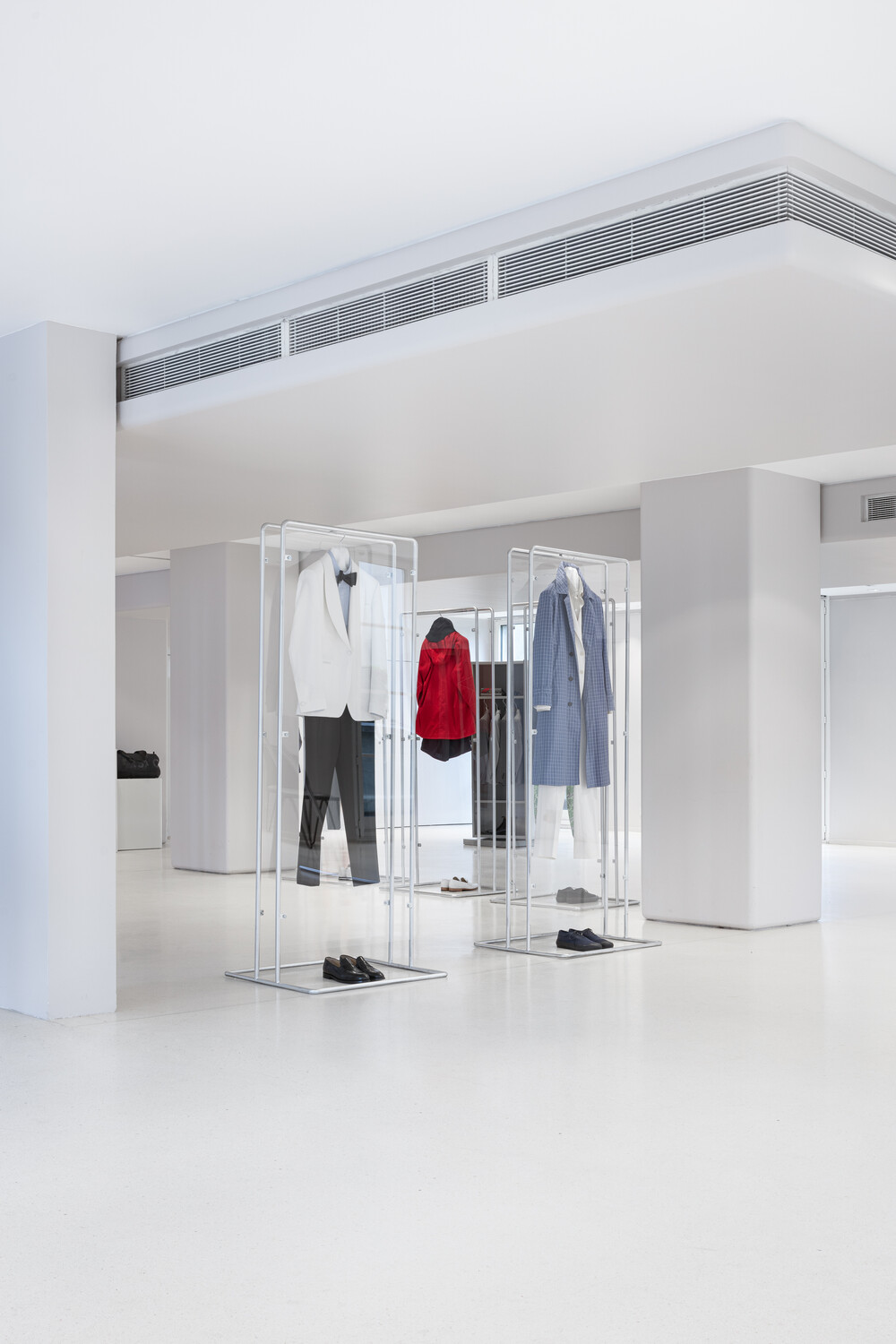 Spring-summer 2023 presentation - Mens suits and clothes De Fursac
