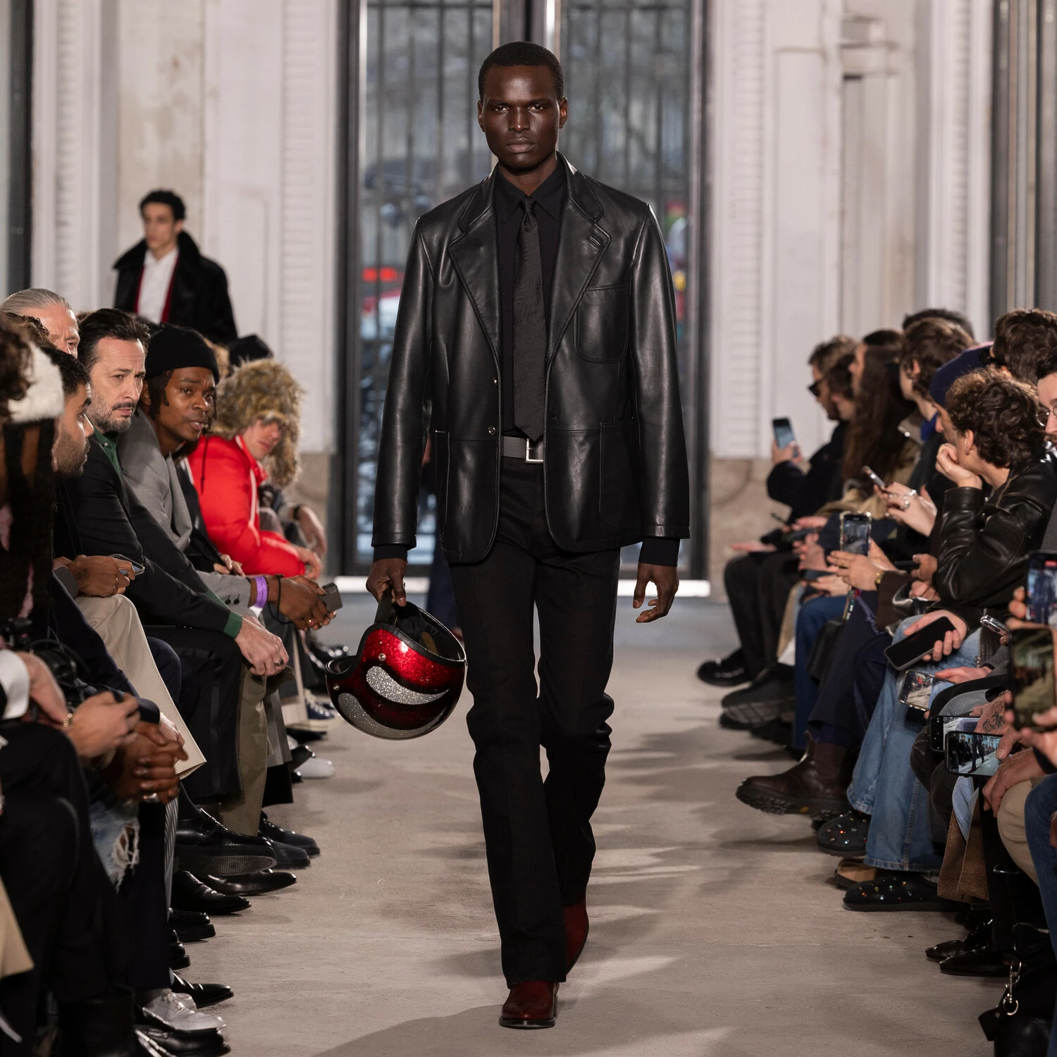 Défilé automne-hiver 2025 à Paris - Costume homme et vêtements Fursac