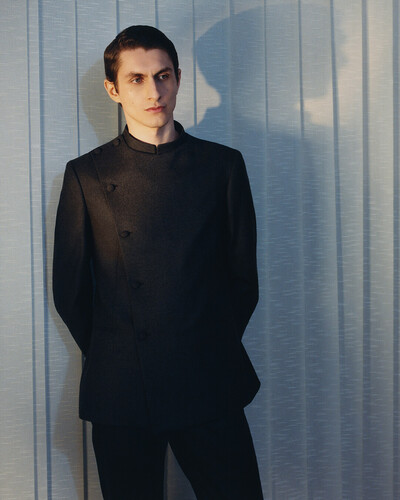 Fall-winter 23/24 campaign - Mens suits and clothes De Fursac