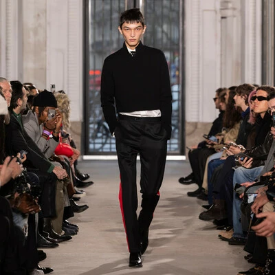 Défilé automne-hiver 2025 à Paris - Costume homme et vêtements Fursac