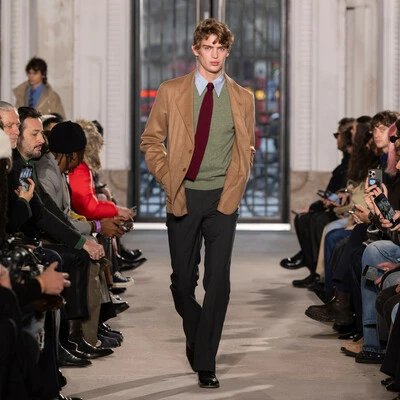 Défilé automne-hiver 2025 à Paris - Costume homme et vêtements Fursac