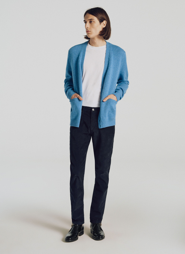 what to wear with blue cardigan