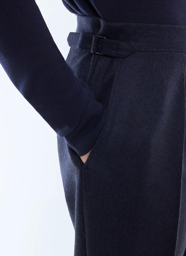 Costume marine homme tissu principal: 100% laine vierge doublure corps: 100% viscosedoublure manches: 57% viscose, 41% acétate, 2% cupro Fursac - C3LOCA-LC10-D030