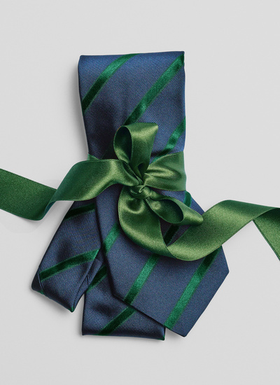 Free delivery and guaranteed for Christmas