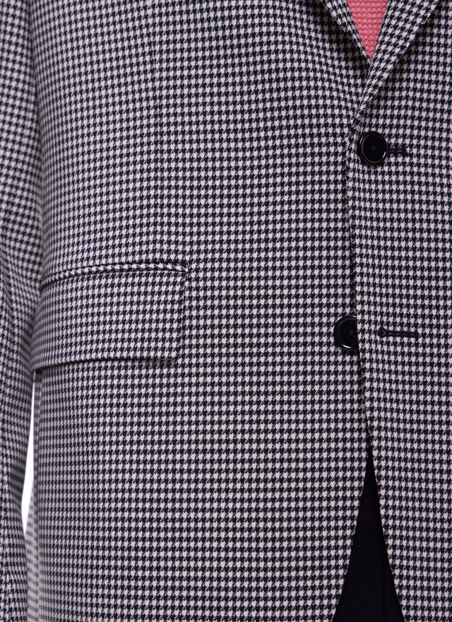 Wool jacket with houndstooth pattern