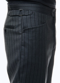 Pantalon gris en serge de laine à rayures - P3VEKO-VP04-24