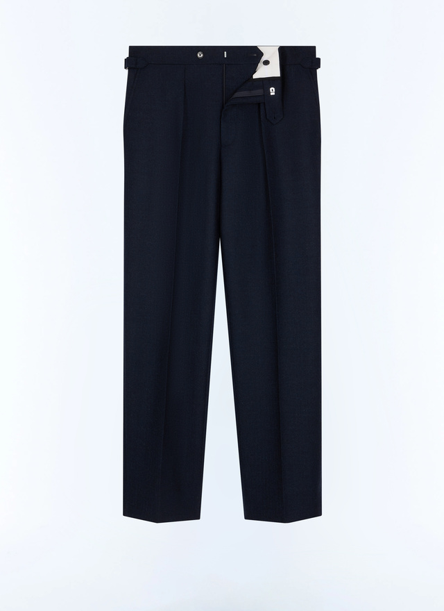 Pantalon bleu homme tissu principal: 100% laine viergedoublure ceinture: 58% polyester, 42% cotondoublure jambes: 100% polyesterdoublure poches: 58% polyester, 42% coton Fursac - P3GOHA-LC10-D030