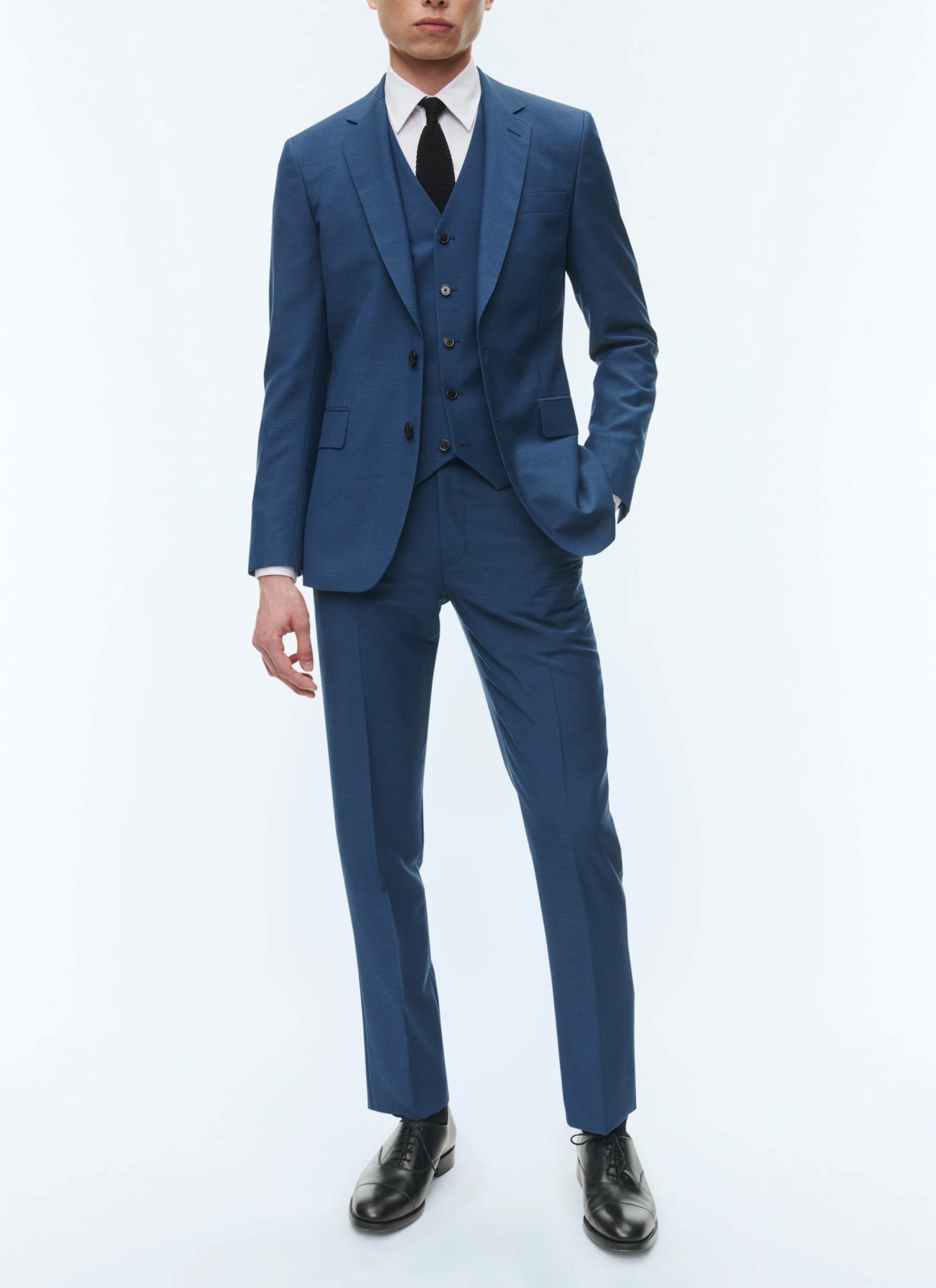 suit-men-3-piece-suit-sapphire