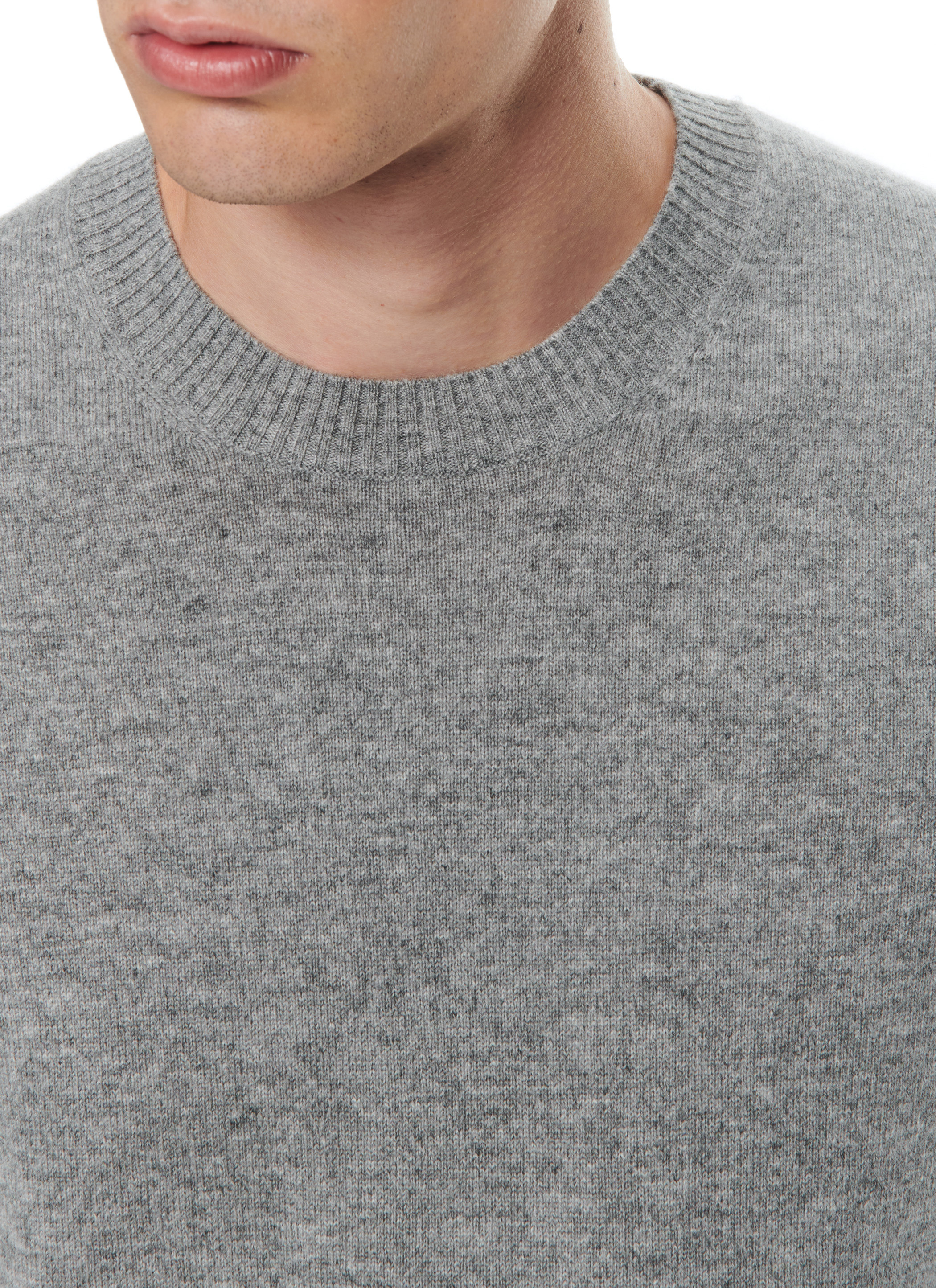 Textured Cashmere Sweater in Grey - in the windsor. Online-Shop
