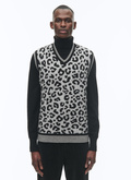 Wool sleeveless V collar sweater - A2CPAN-CA16-B018