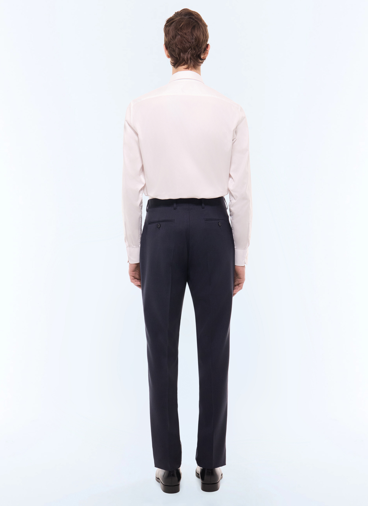 Men's main fabric: 100% virgin woolwaistband lining: 65% polyester, 35% cottonleg lining: 100% polyesterpocket lining: 65% polyester, 35% cotton trousers Fursac - P3LOXA-LC05-D030