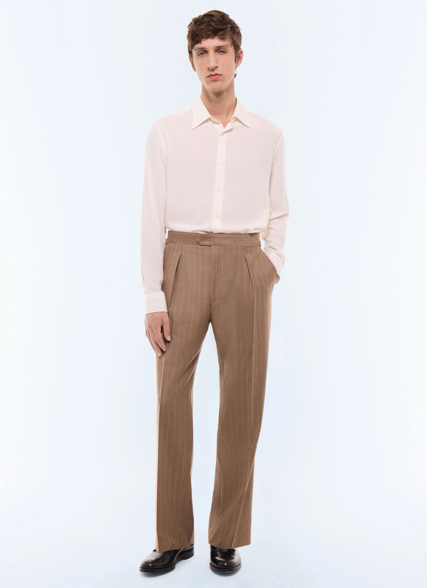 Men's trousers camel main fabric: 100% virgin woolwaistband lining: 58% polyester, 42% cottonleg lining: 100% polyesterpocket lining: 58% polyester, 42% cotton Fursac - P3GOHA-LC13-A011