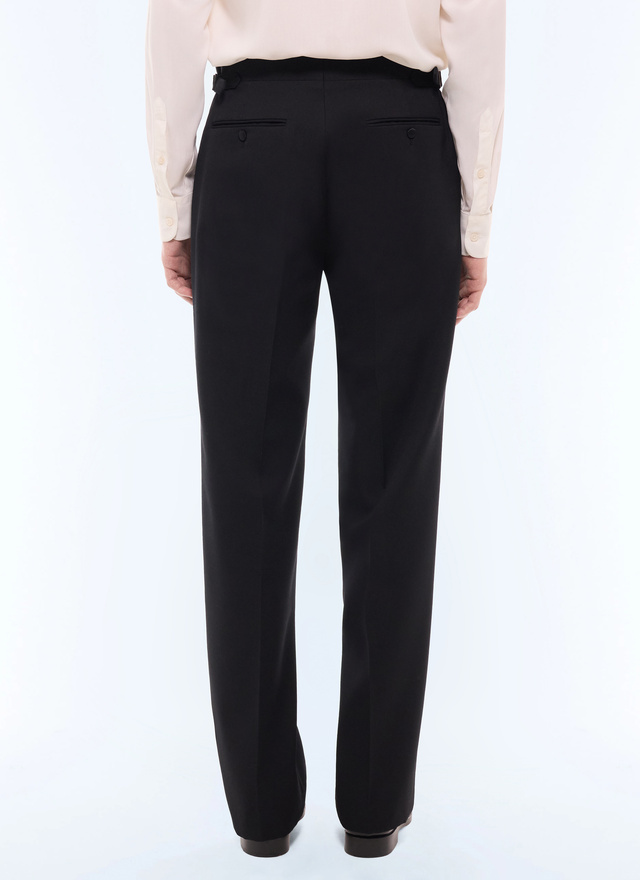 Men's black main fabric: 100% virgin woolunder collar: 80% polyester, 20% viscosetop collar: 100% polyesterbody lining: 100% viscose tuxedo Fursac - S3LINO-LV01-B020